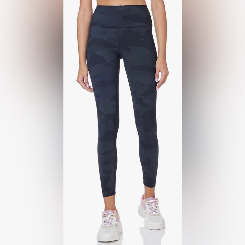 *ALO Yoga* Women’s High Waist Midnight Camo Leggings